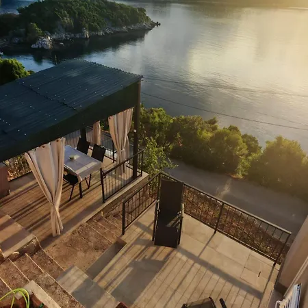 House - With Terrace And Sea View Διαμέρισμα